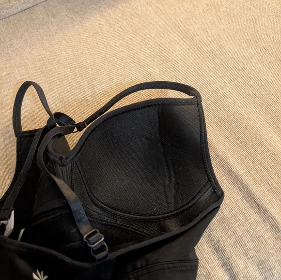 Athleta Black Sports Bra with Molded Cups and Wide Band - Picture 5 of 5